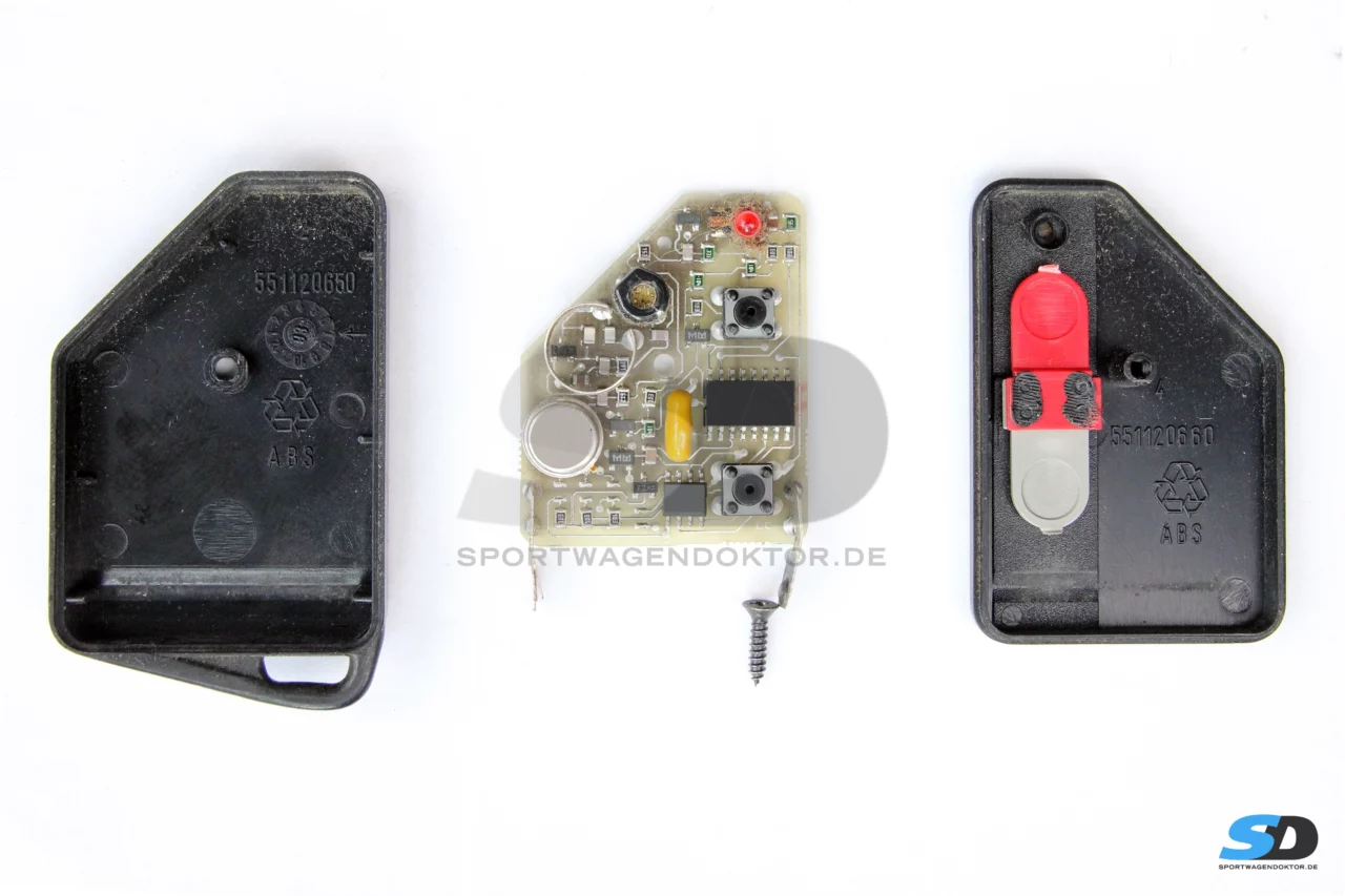 Bild vergrößern - defekter Porsche 964 Alarm Plus Handsender