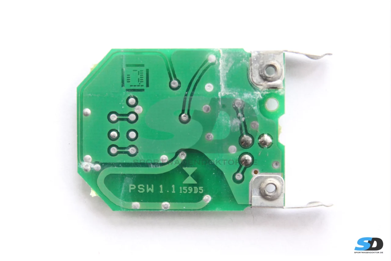 Bild vergrößern - Rückseite Platine Porsche 993 Handsender