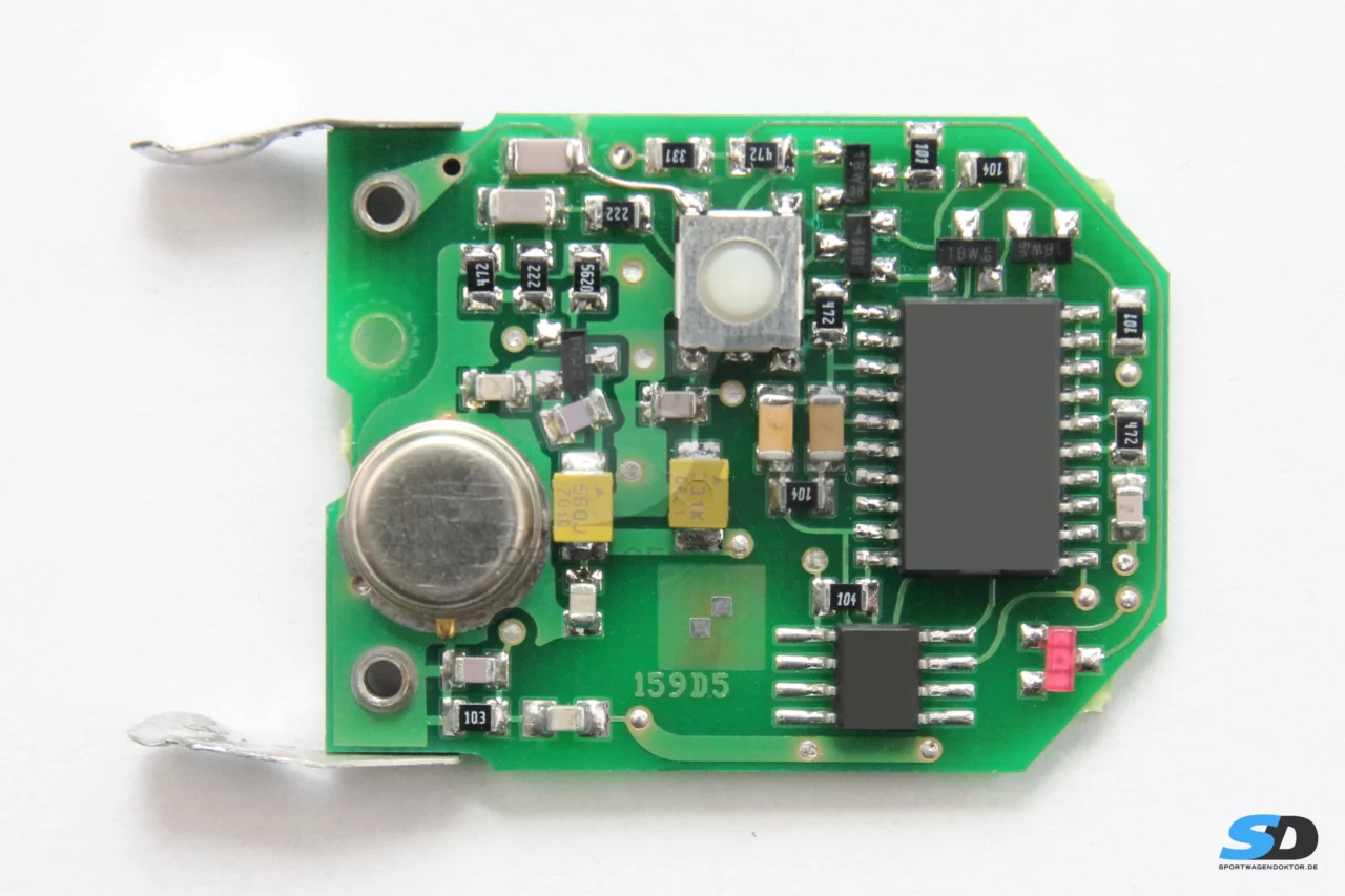 Bild vergrößern - Reparierte Porsche 993 Funkplatine