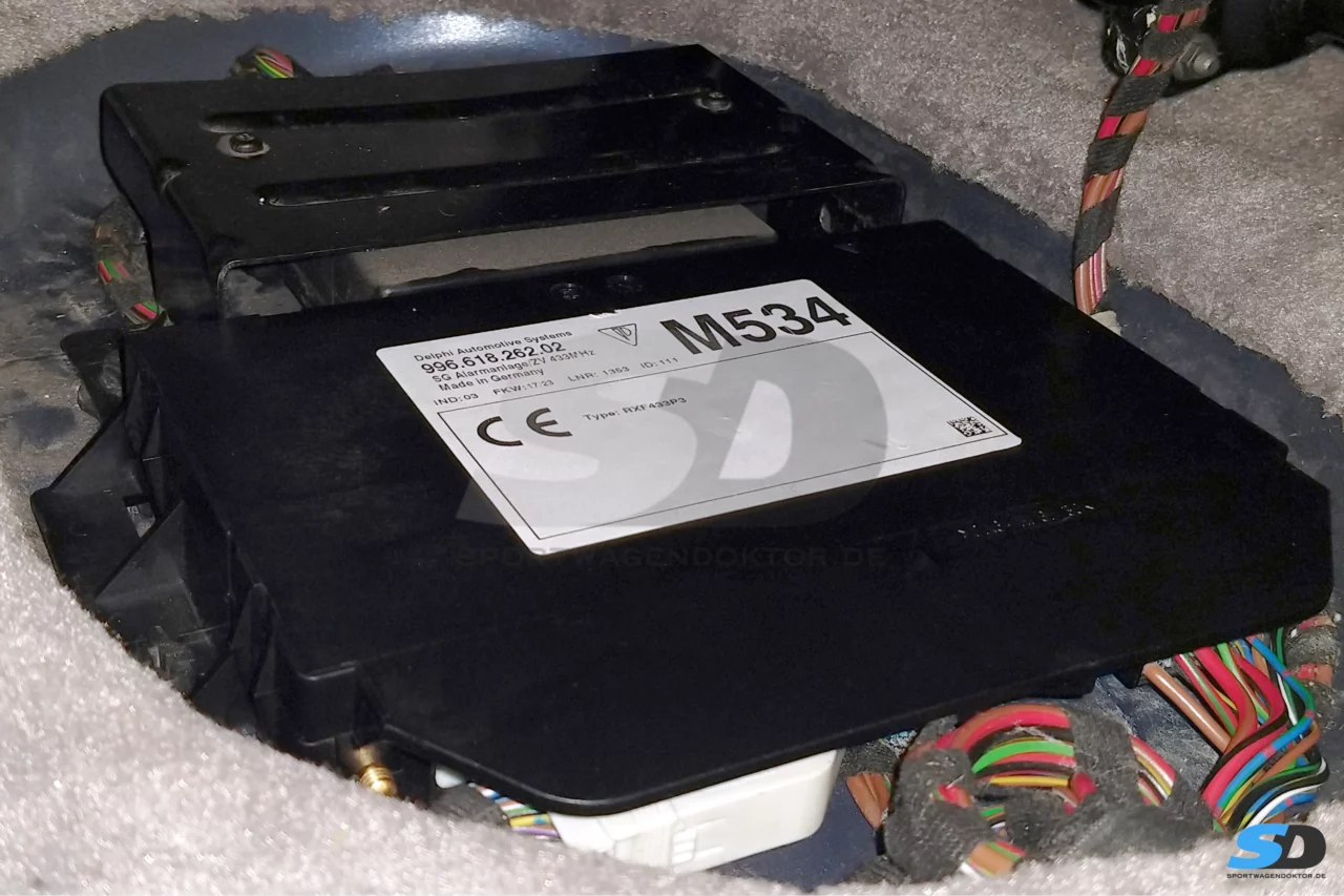 Bild vergrößern - neues Porsche M534 Alarmsteuergerät