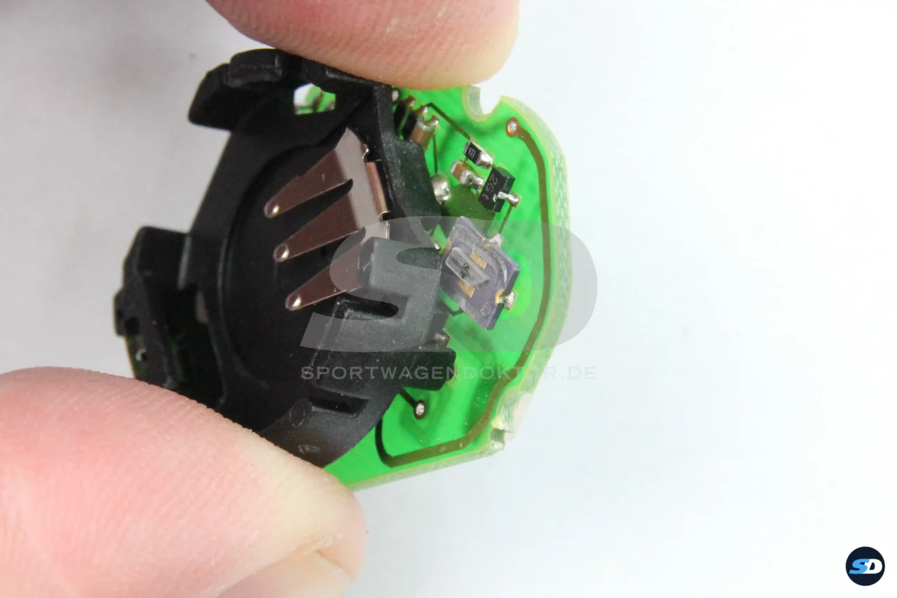 Bild vergrößern - Porsche 986 Funkmodul, Platinentyp P2 abgebrochenes Resonatorgehäuse