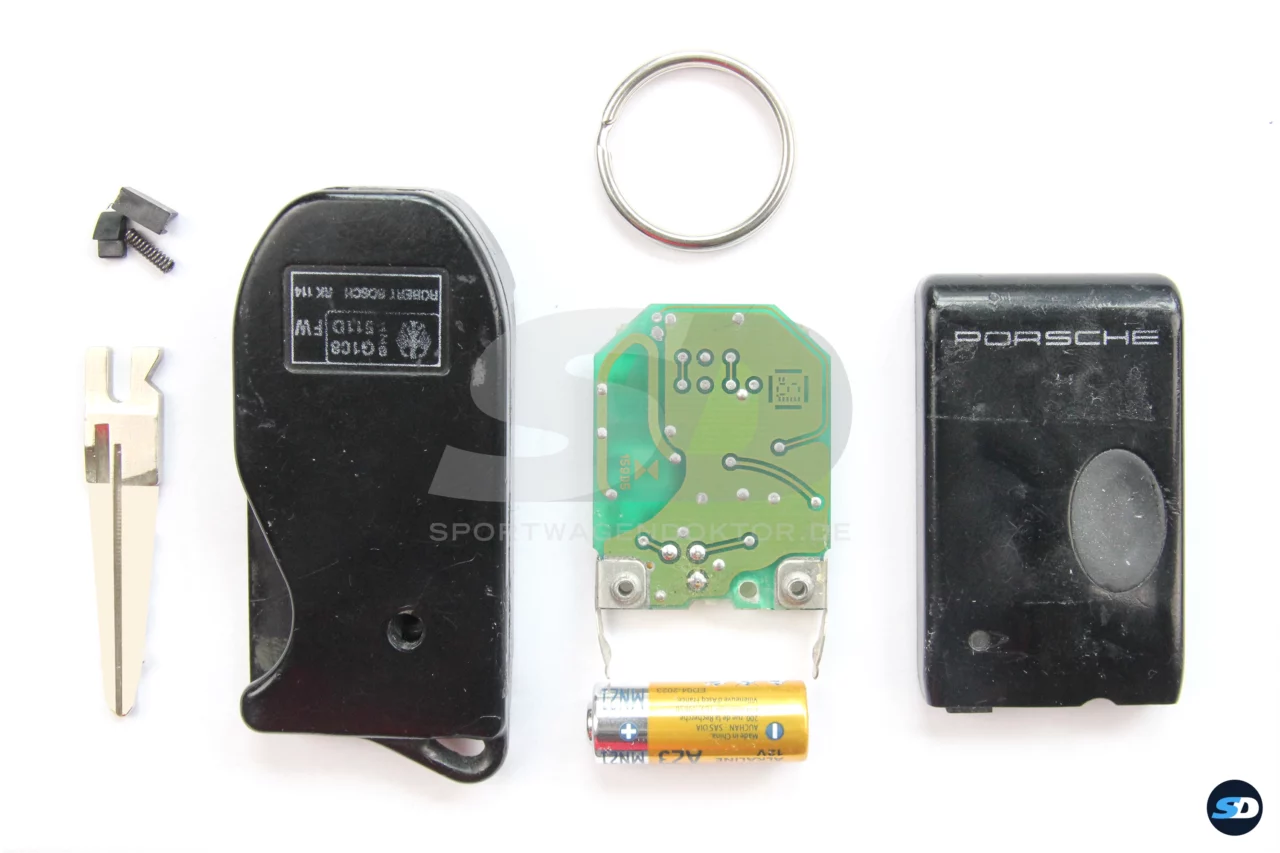 Bild vergrößern - Porsche 993 – Reparatur Klappschlüssel