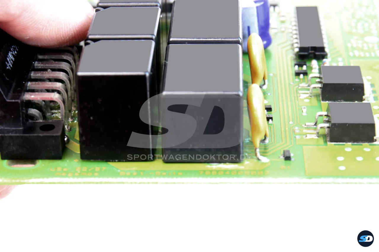 Bild vergrößern - Porsche 986 – Reparatur M534 und neue Schlüssel