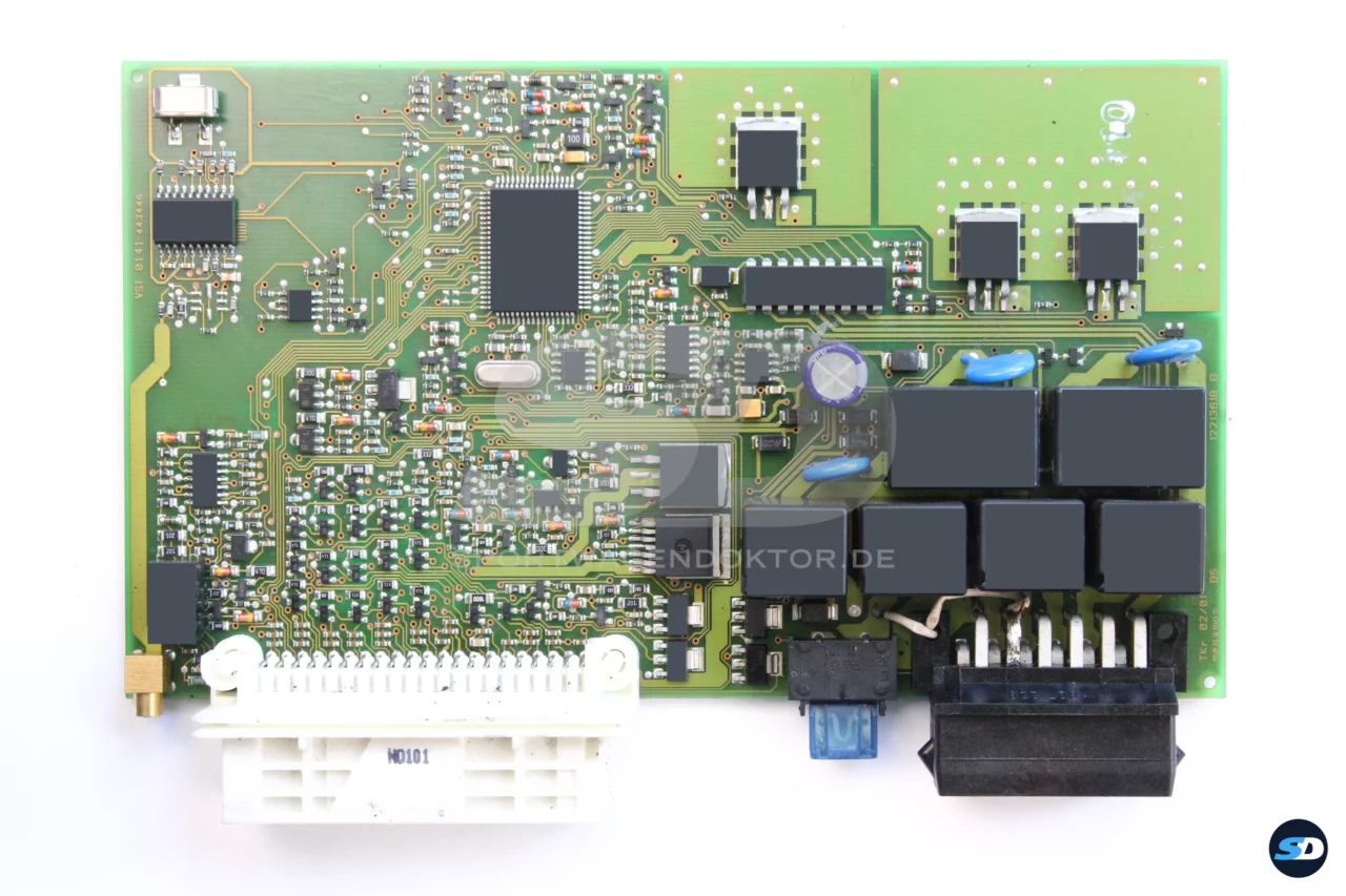 Bild vergrößern - Porsche 996 – verpfuschtes Alarmsteuergerät M534