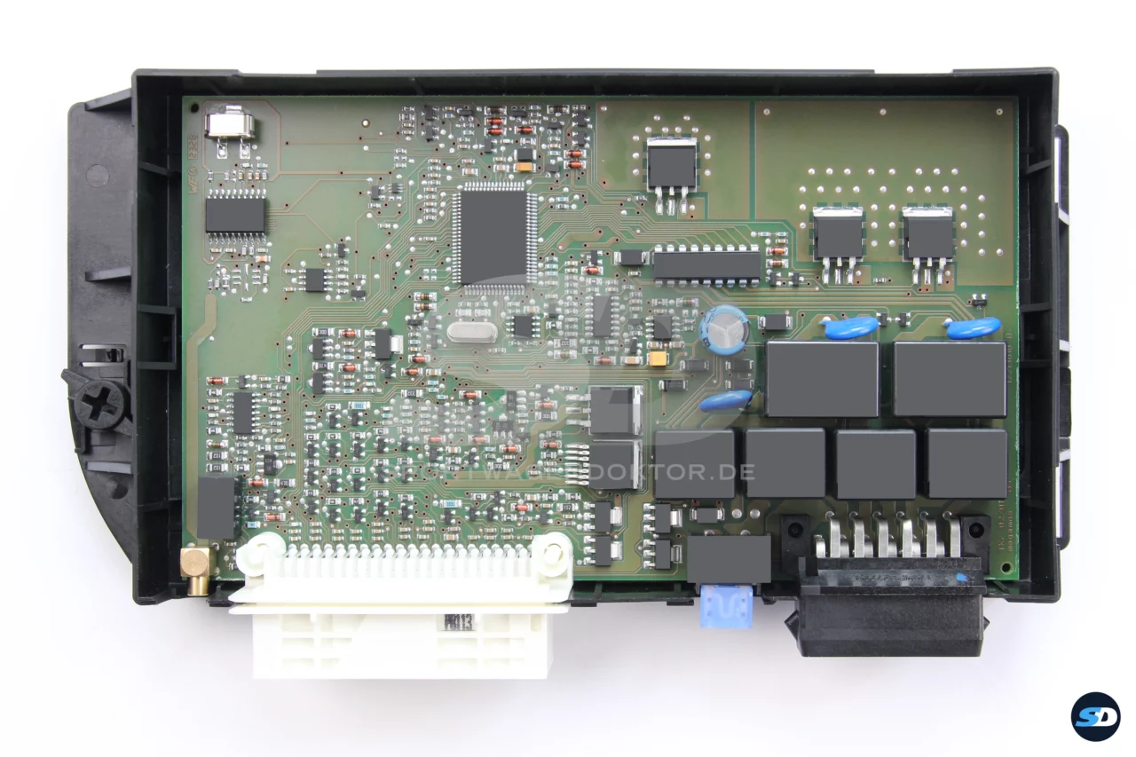 Bild vergrößern - Porsche 996 – verpfuschtes Alarmsteuergerät M534