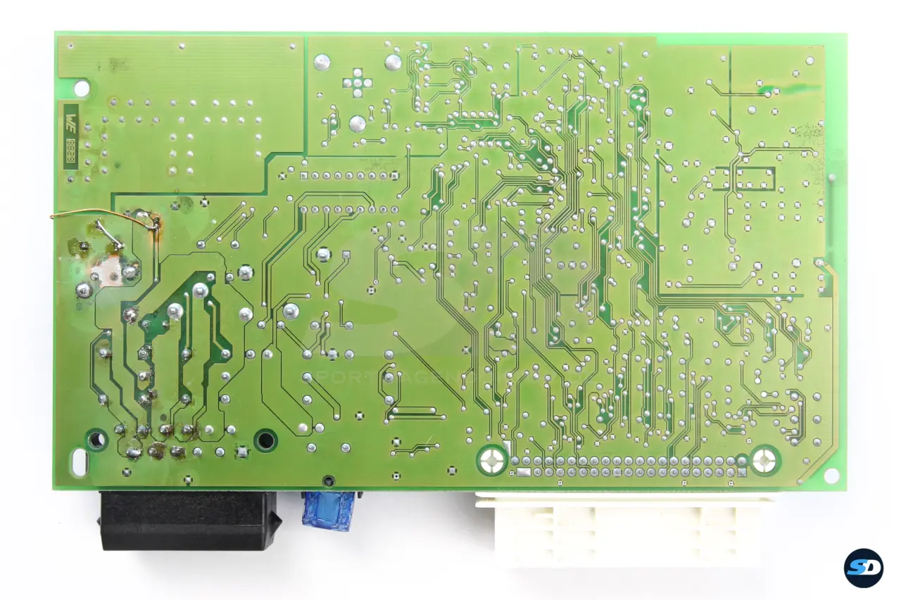 Bild vergrößern - Porsche 996 – startet nicht, Ausfall Karosseriefunktionen